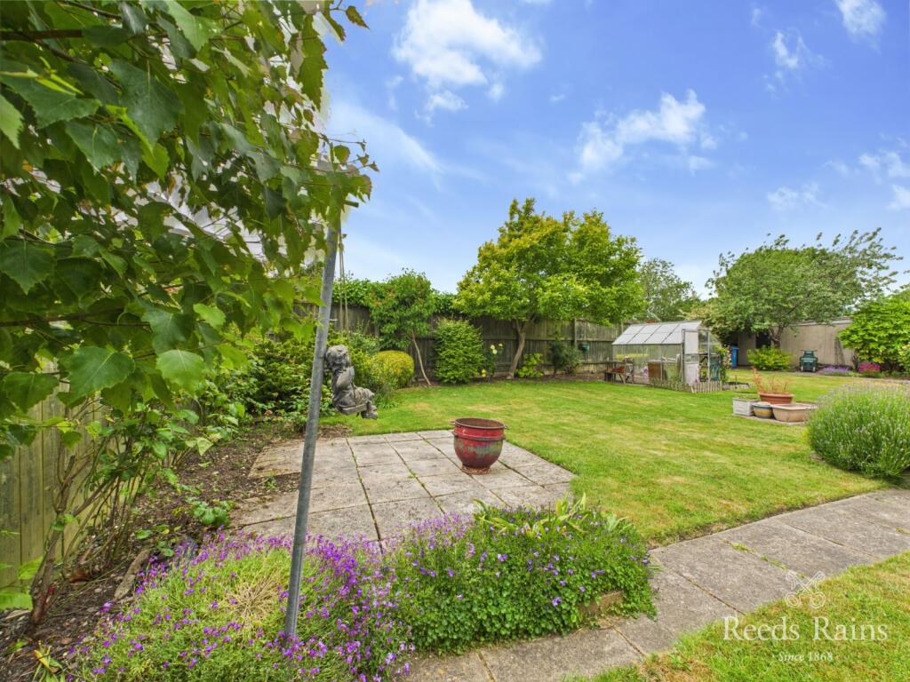 Side/Rear Garden