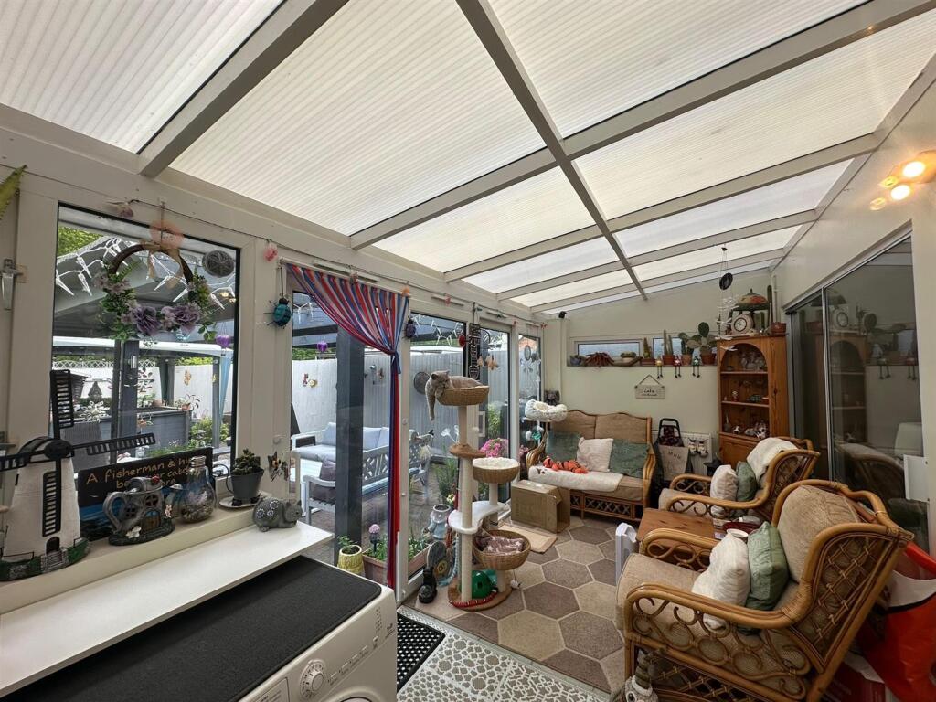 Conservatory/Utility Area