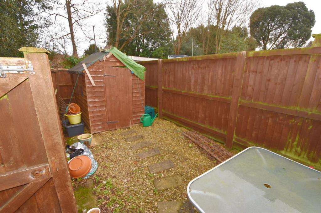 Shed to rear of garden.jpg