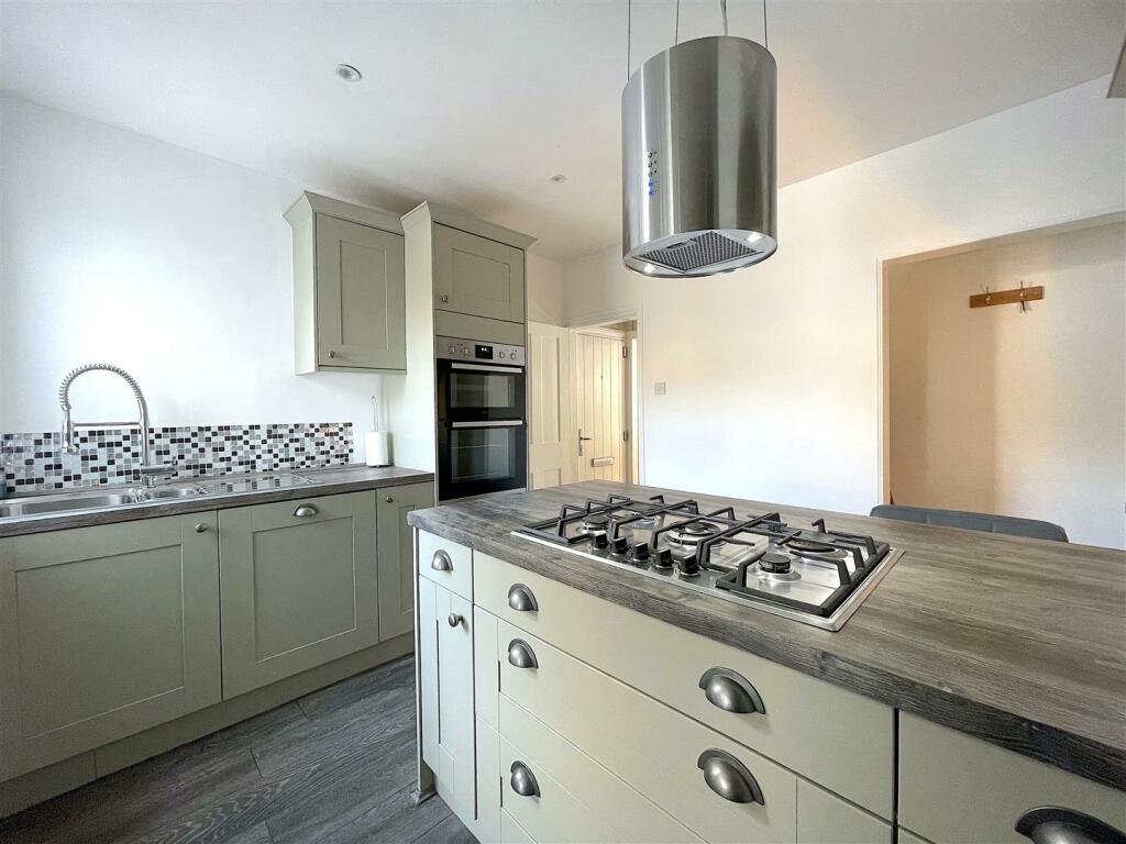 Kitchen (3).jpeg