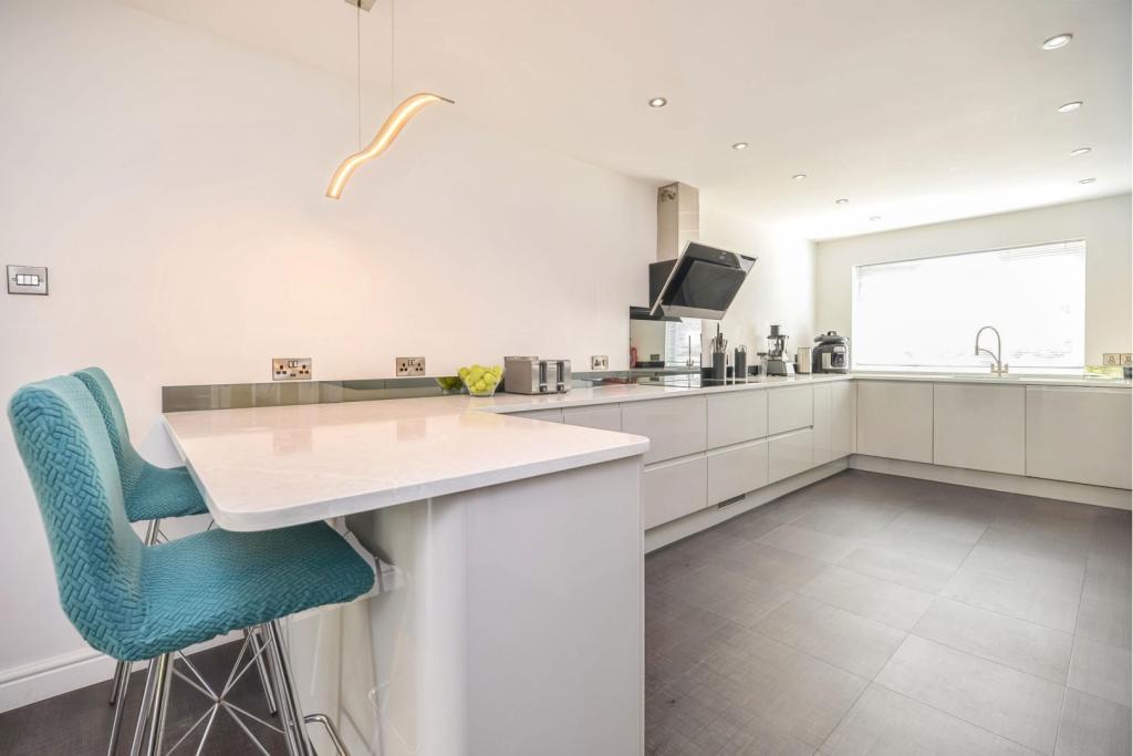 Kitchen/Breakfast