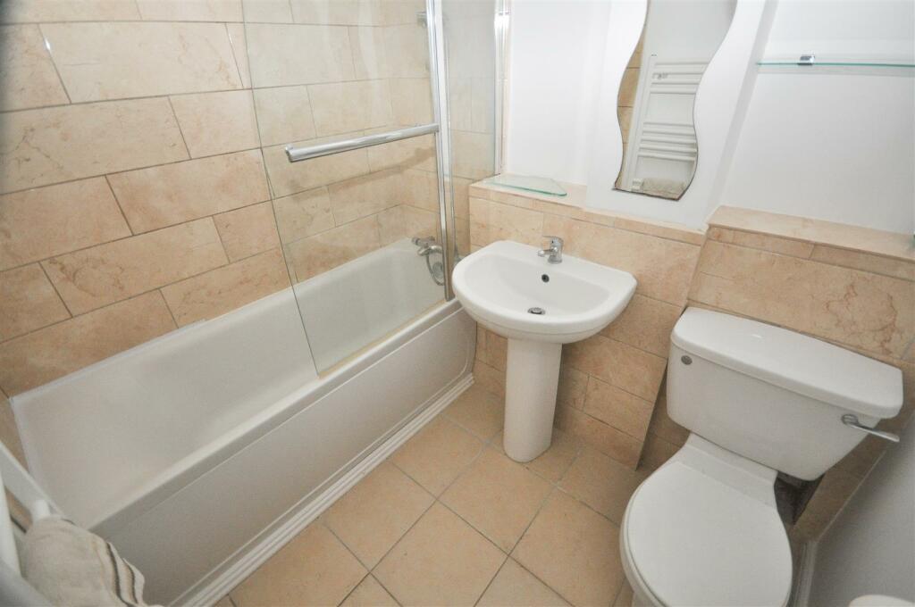 Bathroom.jpg