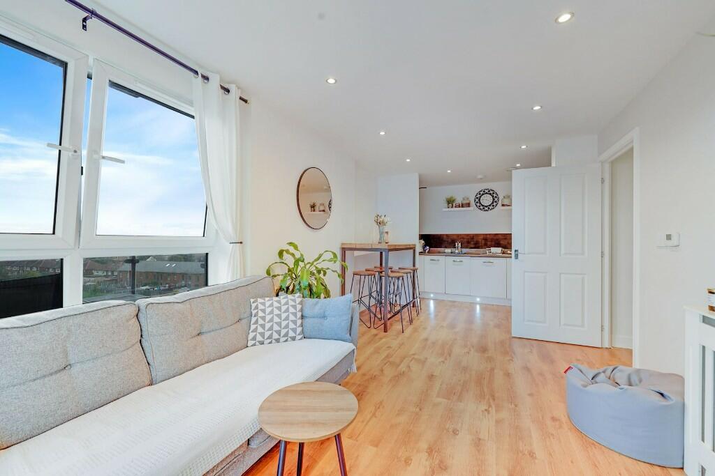 Kitchen/Reception