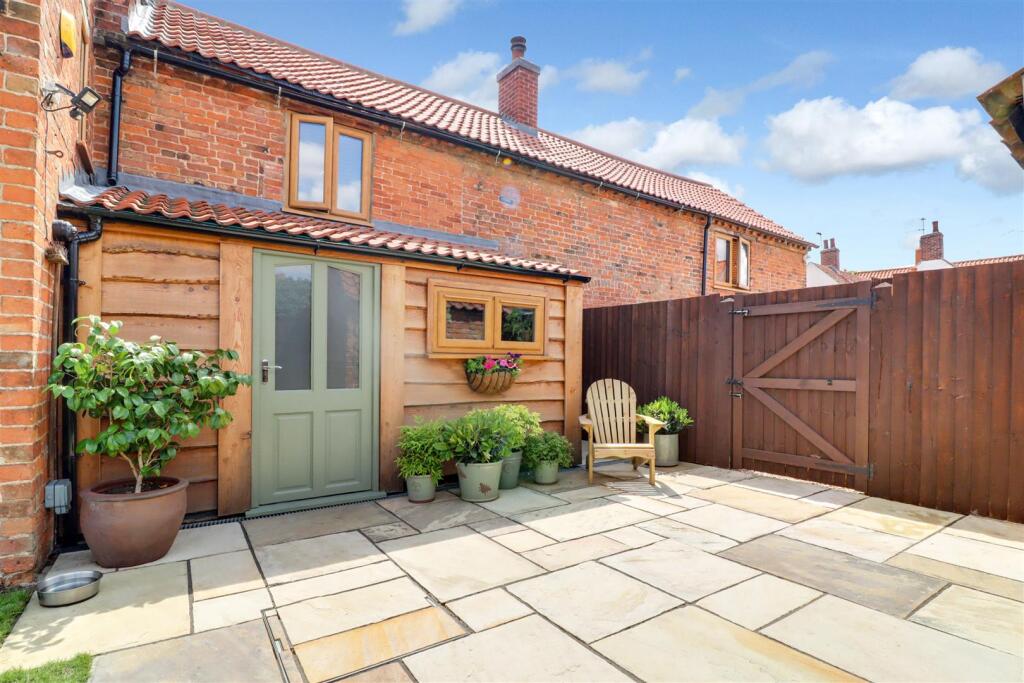 Outside - Patio and Entrance