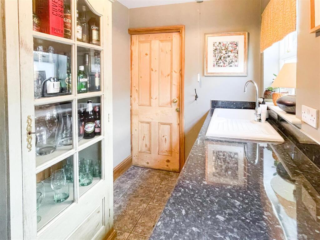 Utility Room/WC