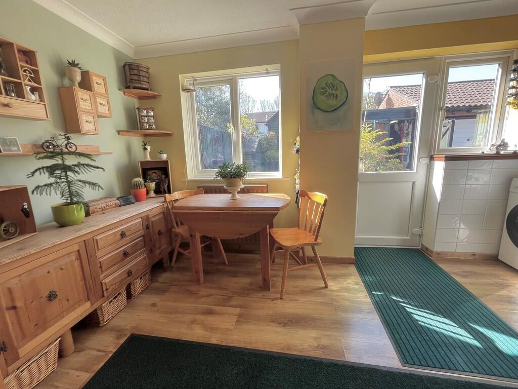 19 Biscay Close D...