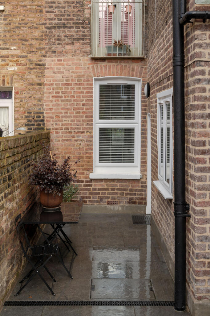 264337 - York Way, London N7 - high res - NPP01...