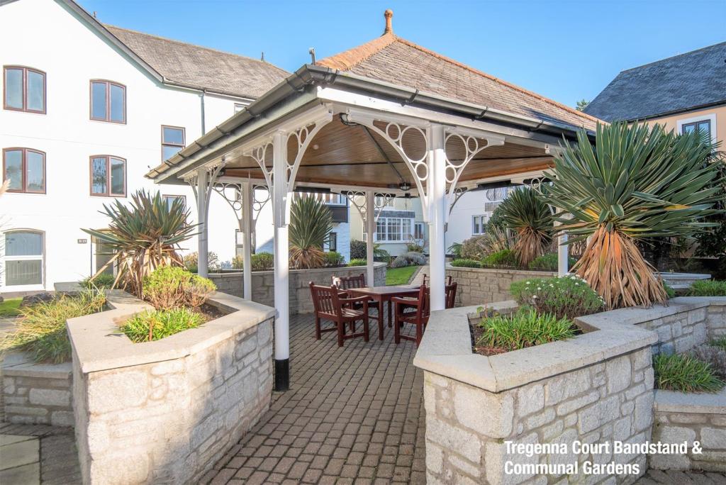 Tregenna Court Bandstand.jpg