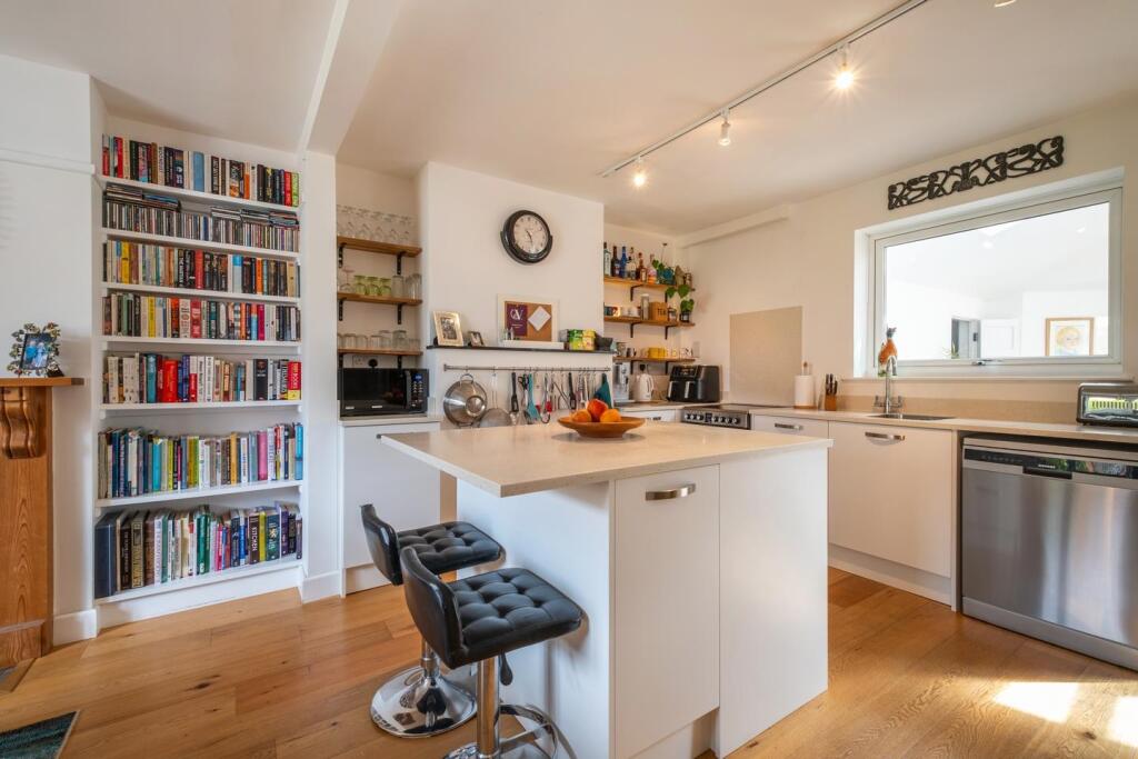 2 Quays Road, Risby-9.JPG