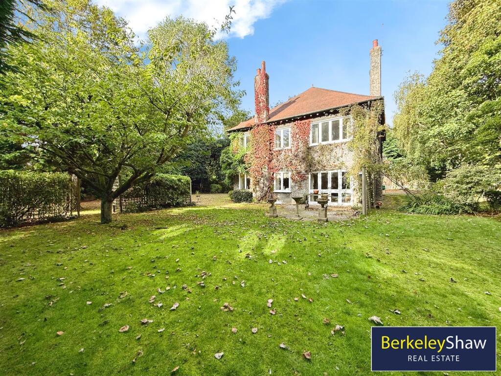 e1201435--4E2B-9B21-5EB5B5DA44BA-55072-00000822D3A