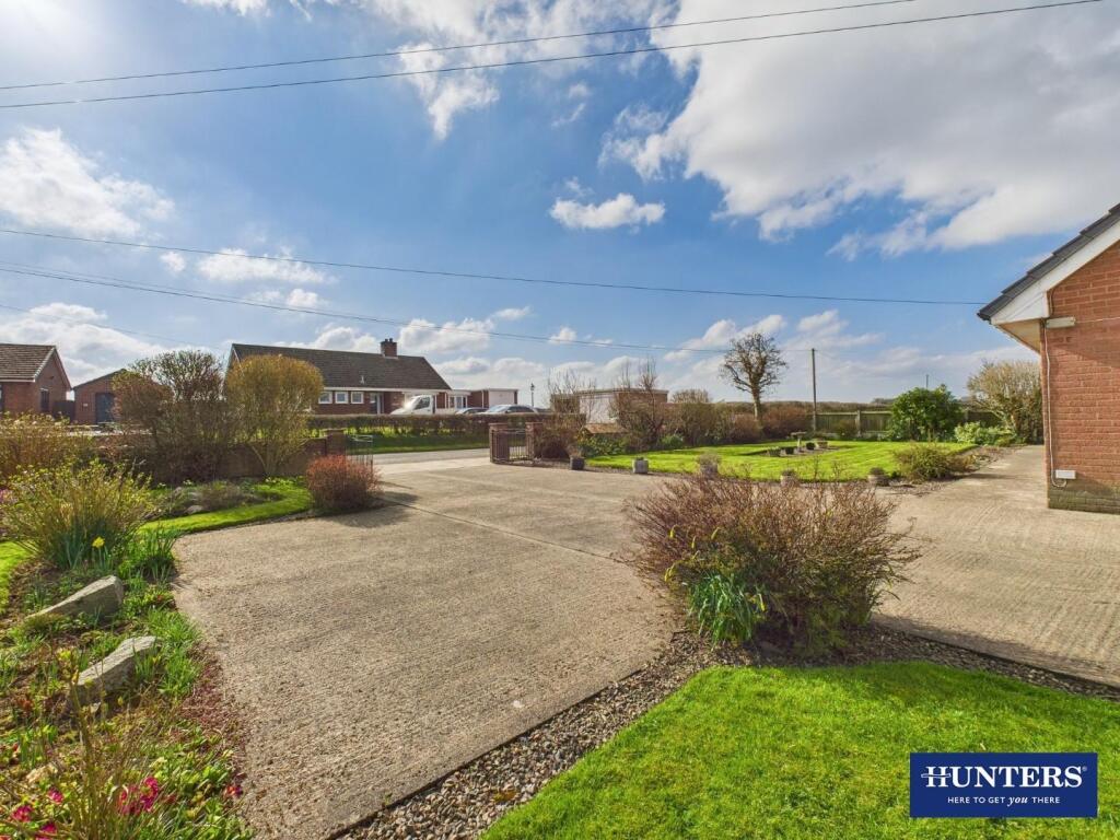 Driveway/Parking