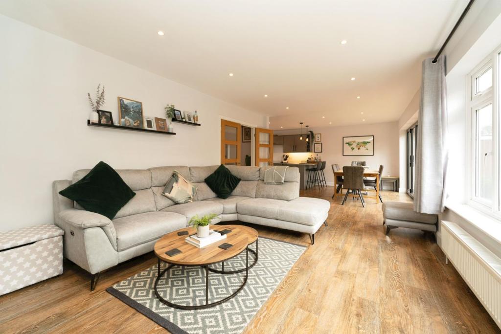 Living / Dining Room