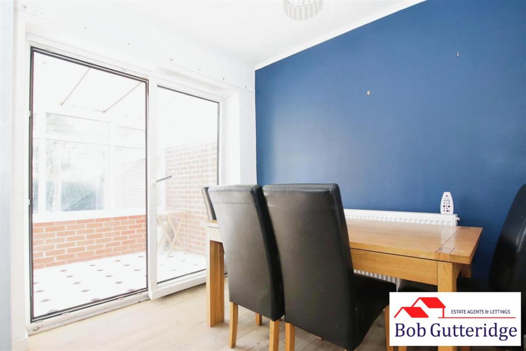 FITTED KITCHEN / DINING ROOM