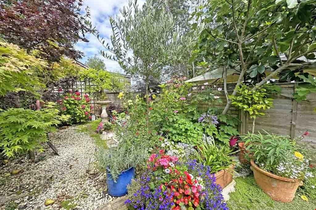 0ca7be7b-7a5e-4fb2-bd47-9d965e4c9dc6