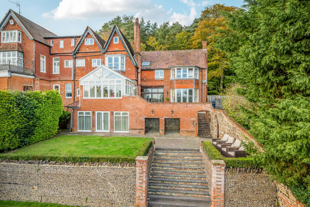 1373662-2-6900e73...