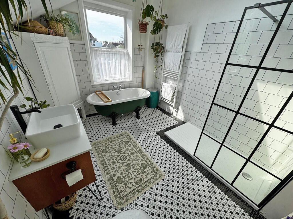 Bathroom (1)
