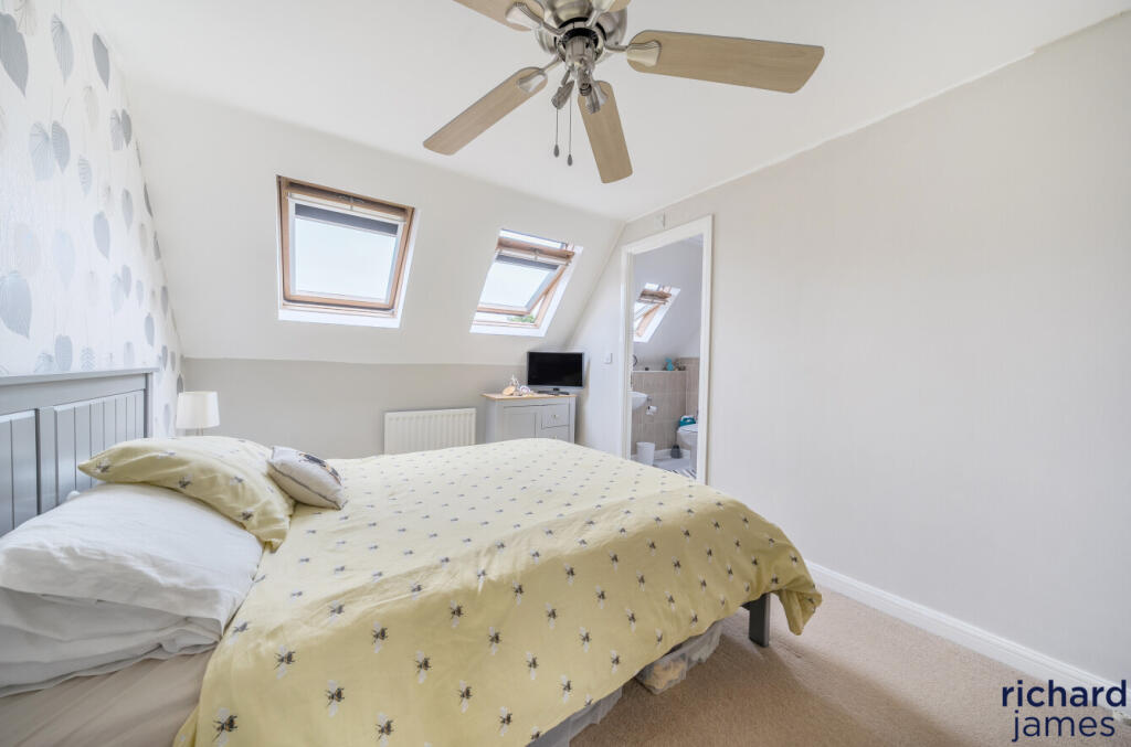 5e9765aa79d4438babb981e9d8259f88