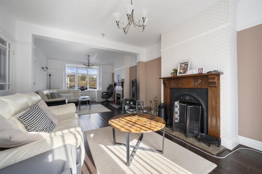 Sitting Room - iron fireplace.jpg
