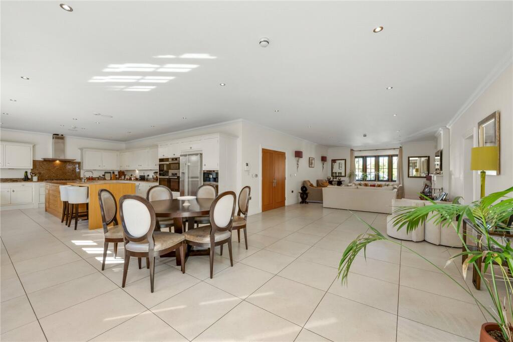 Kitchen/Dining