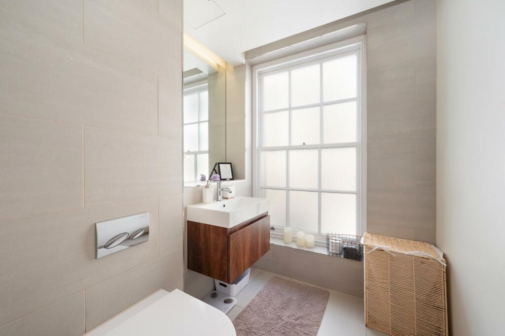 BATHROOM 2.jpg