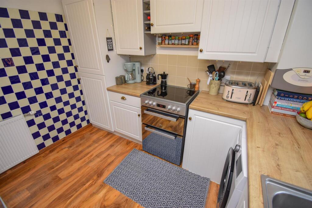 KITCHEN (2)-2.jpg