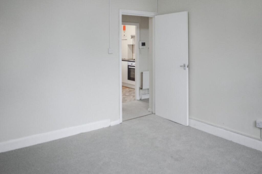 Flat 10 Block A, Peabody Estate, Fulham Palace Road, London W6 9PG