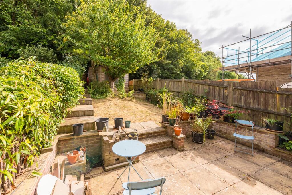 63 Burstead Close-22.jpg