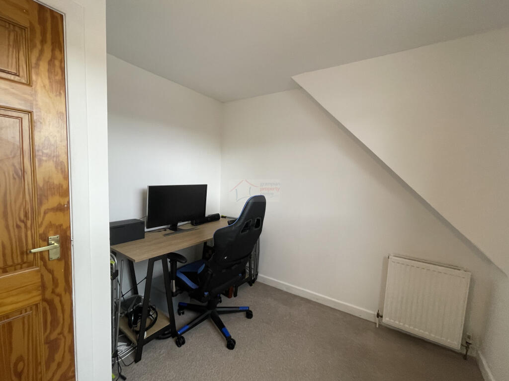 Bedroom 3a.JPG