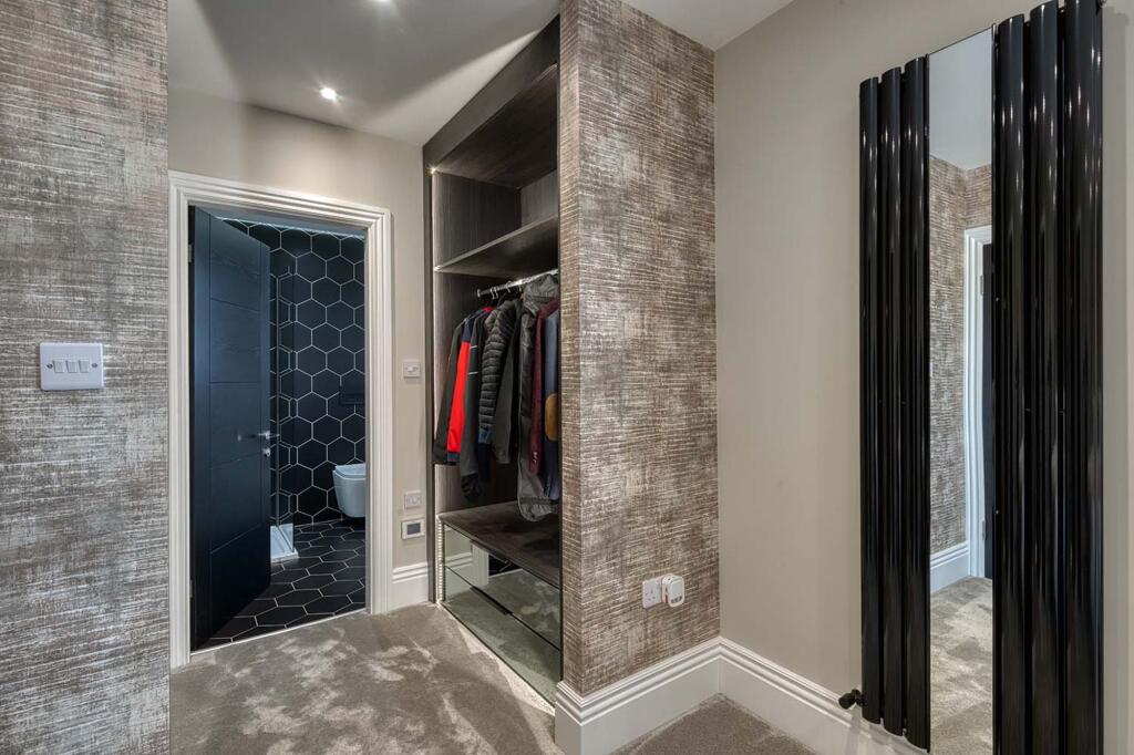 Bedroom Two En Suite