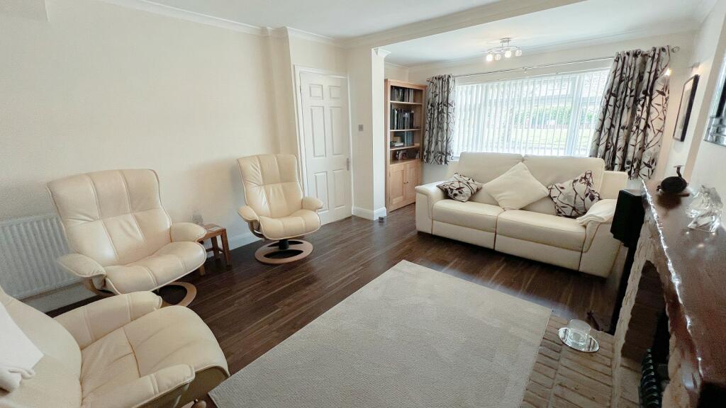 3rd Photo of Lounge