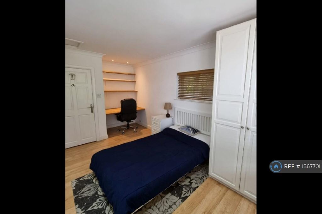 Bedroom 4 Office Space