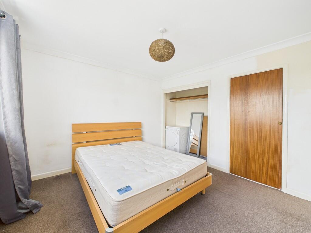 CAM02089G0-PR0562...