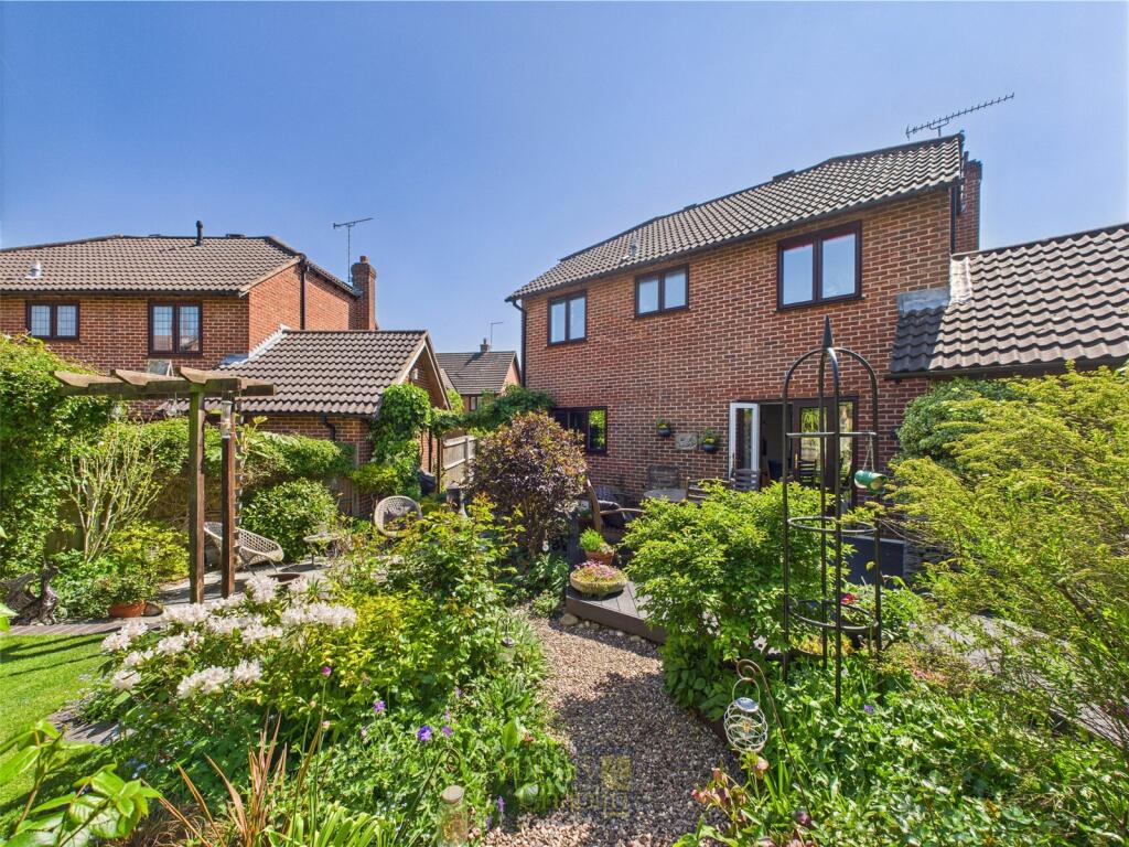 Garden/Rear Shot