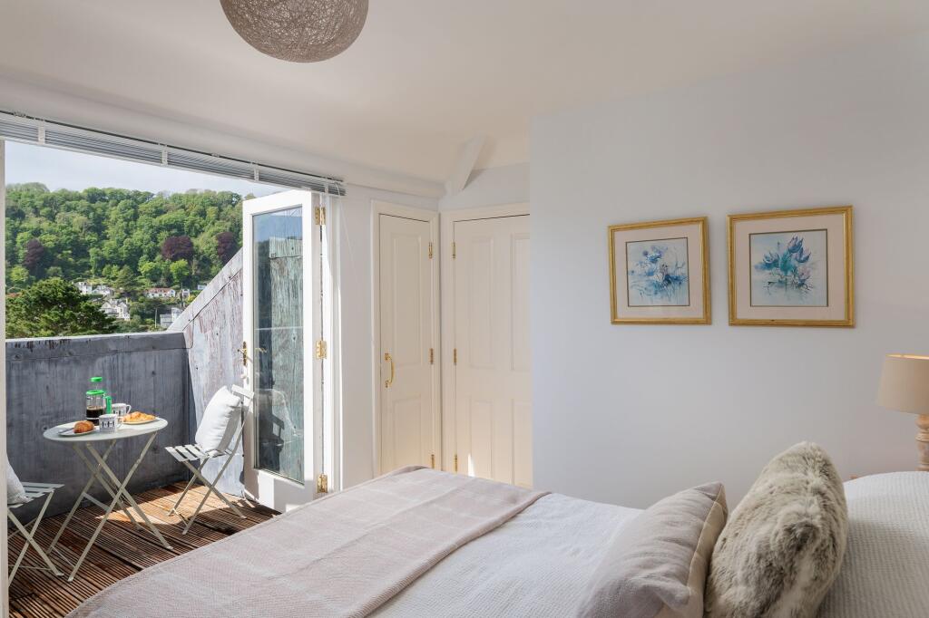 Principal Bedroom_Upper Apartment Colonsay_Kingswear