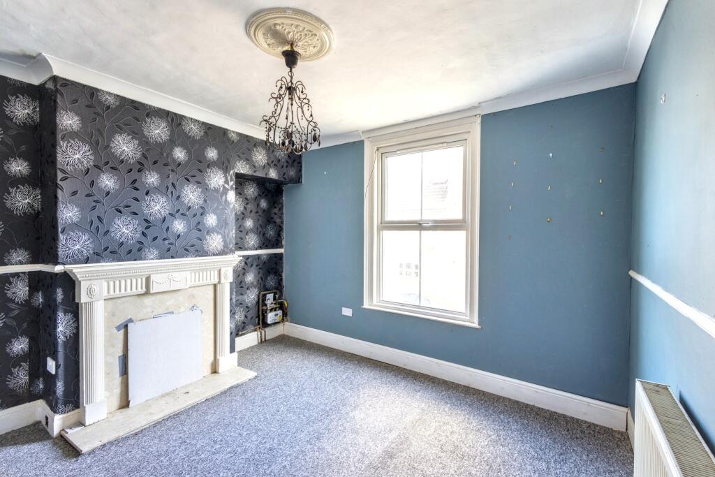 0249184.UECd4 T202509121129.jpg