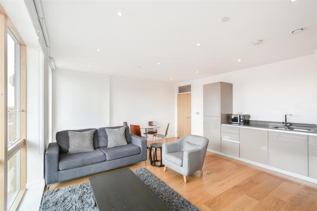 Reception/Kitchen
