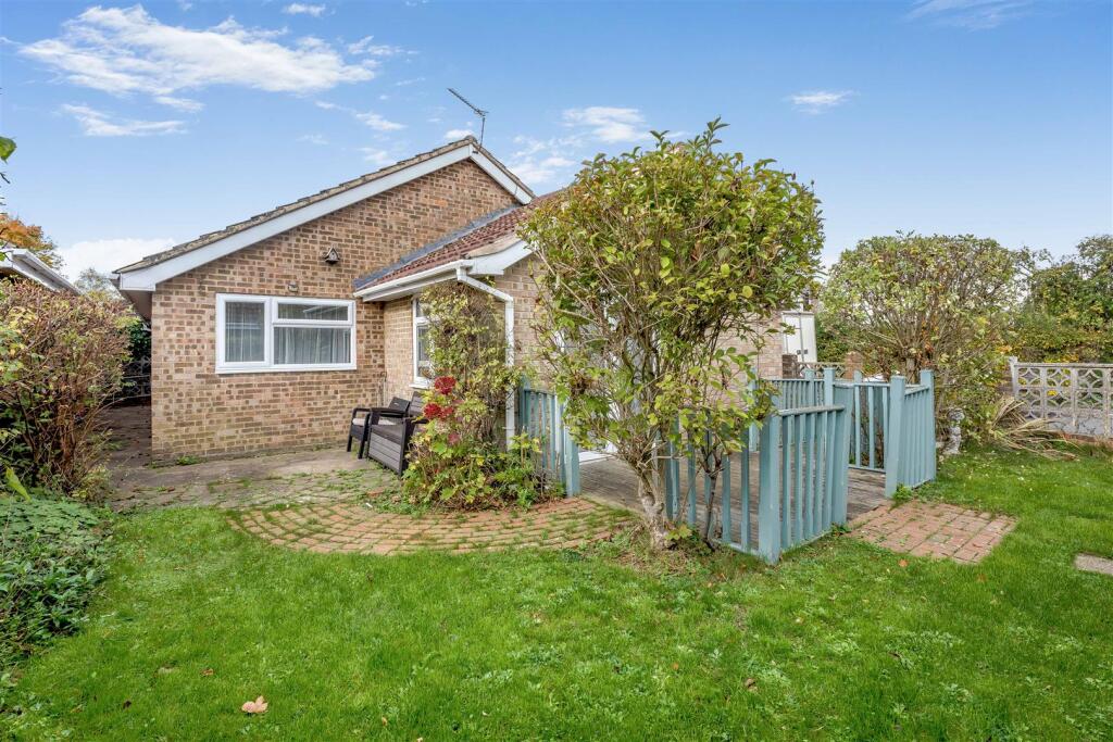 4 Hereford Way, Banbury-12.jpg