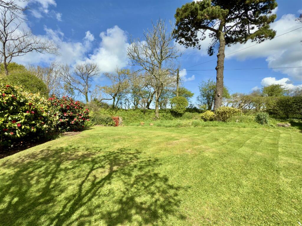 Trenwith Barton Garden 2