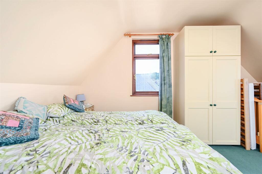 WARREN ROAD - TN354AG (16).jpg