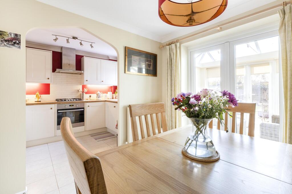 Kitchen/Dining