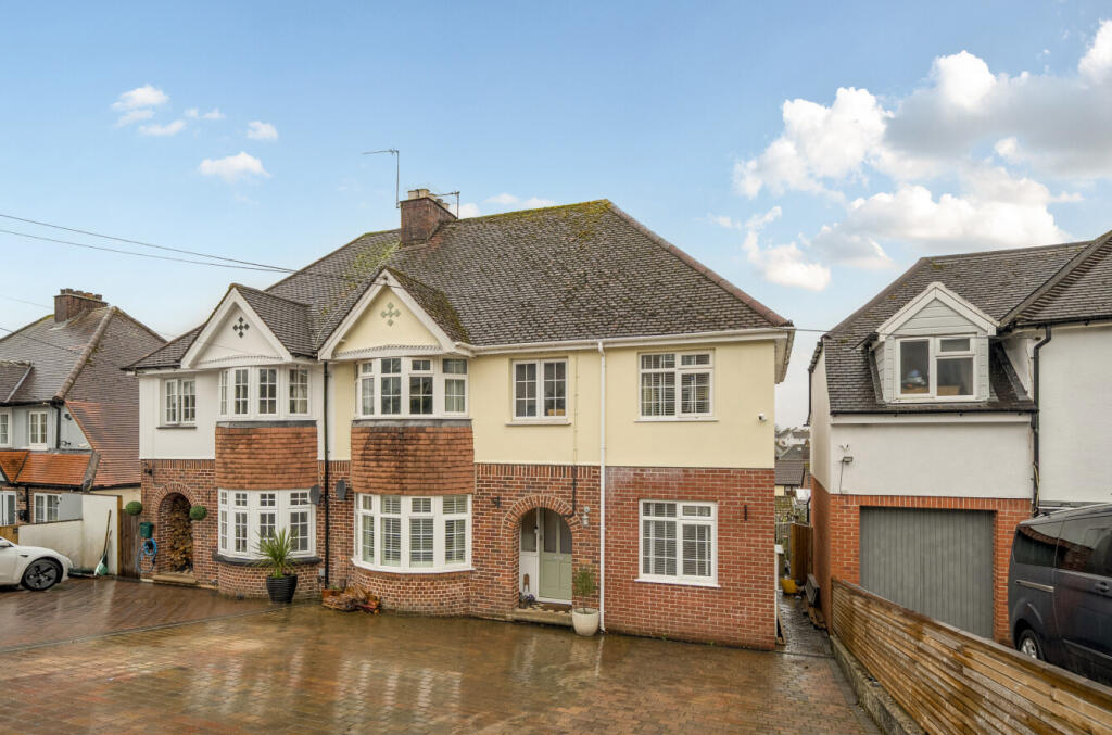 1396444-2-695fa67...