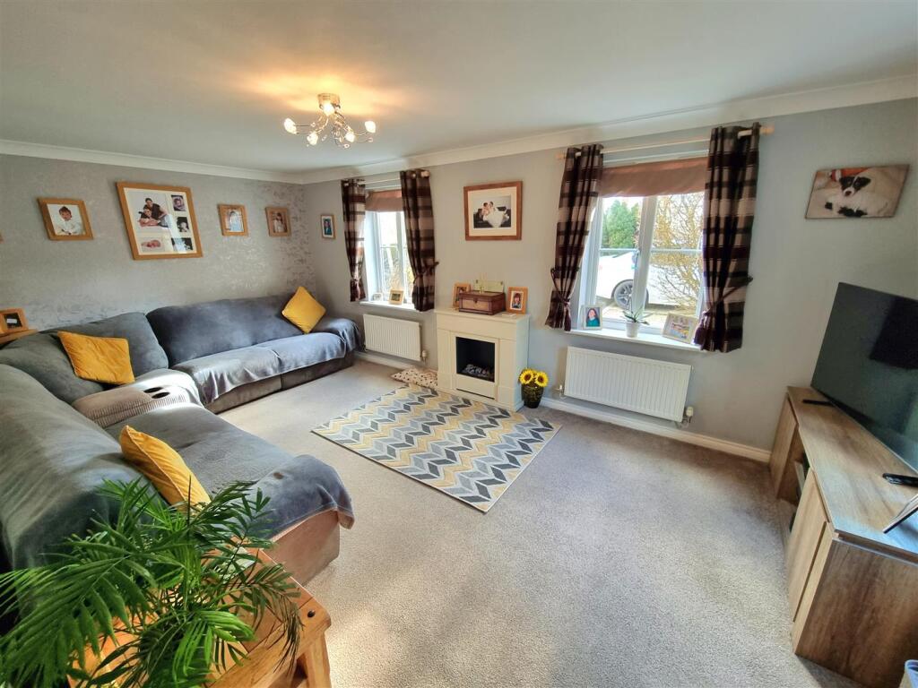 Sitting room.jpg