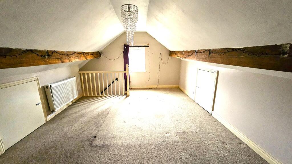 Attic Room.jpg