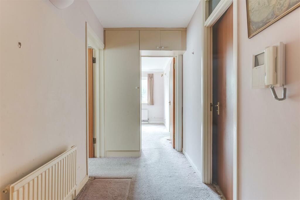 2 Willowside Court-11.jpg