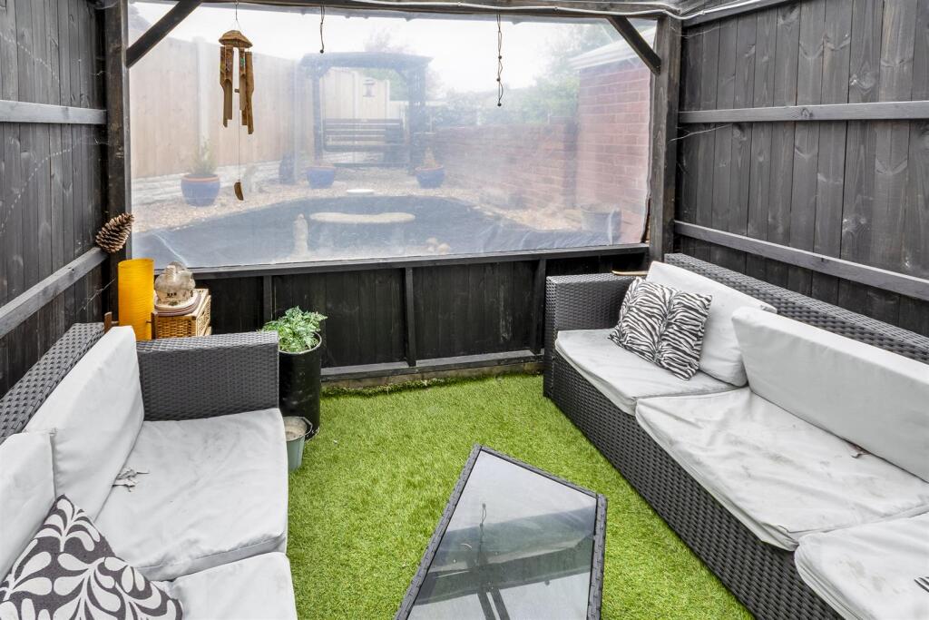 Outdoor Sitting Area