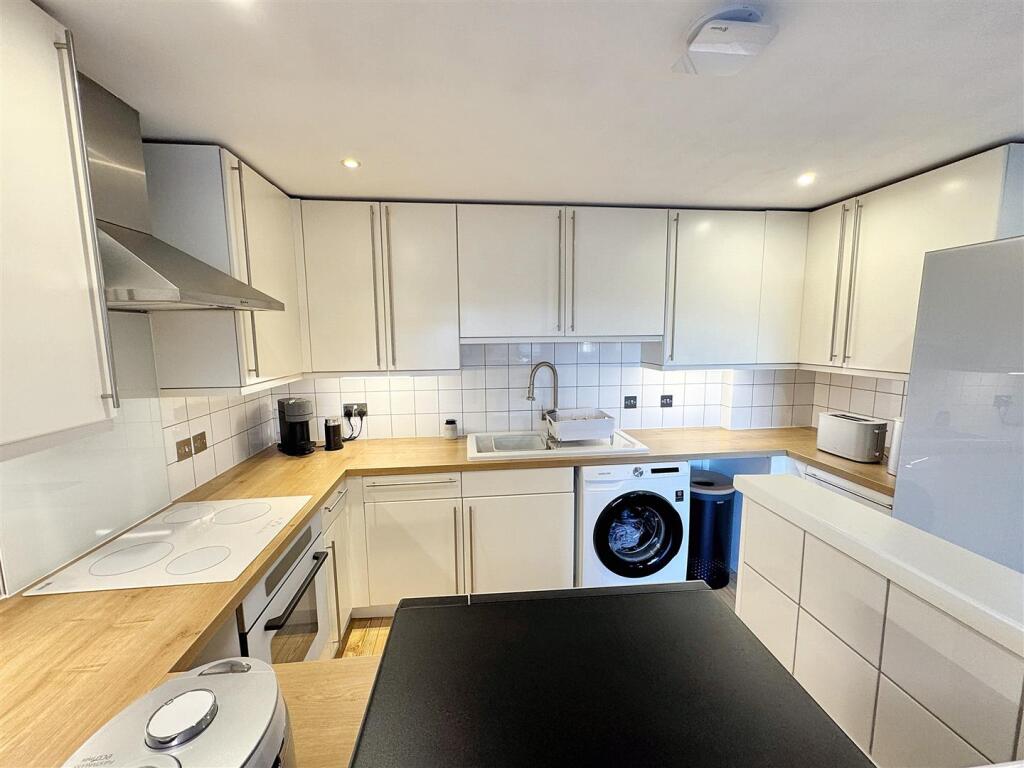 Kitchen/Lounge