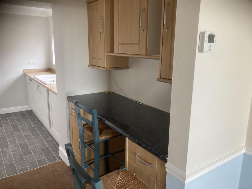 Marine Drive West BH25