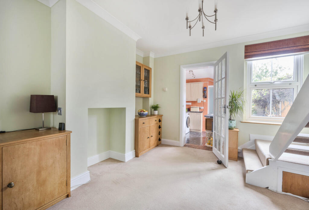 1303841-10-683d91...