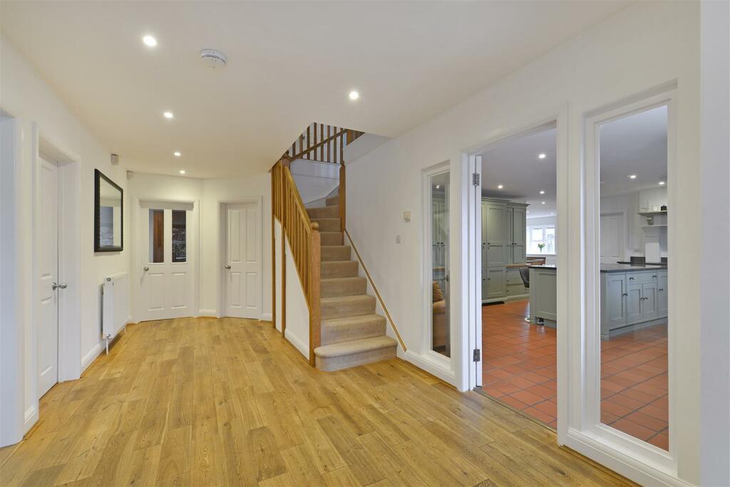 Spring Cottage, The Drive (11).jpg