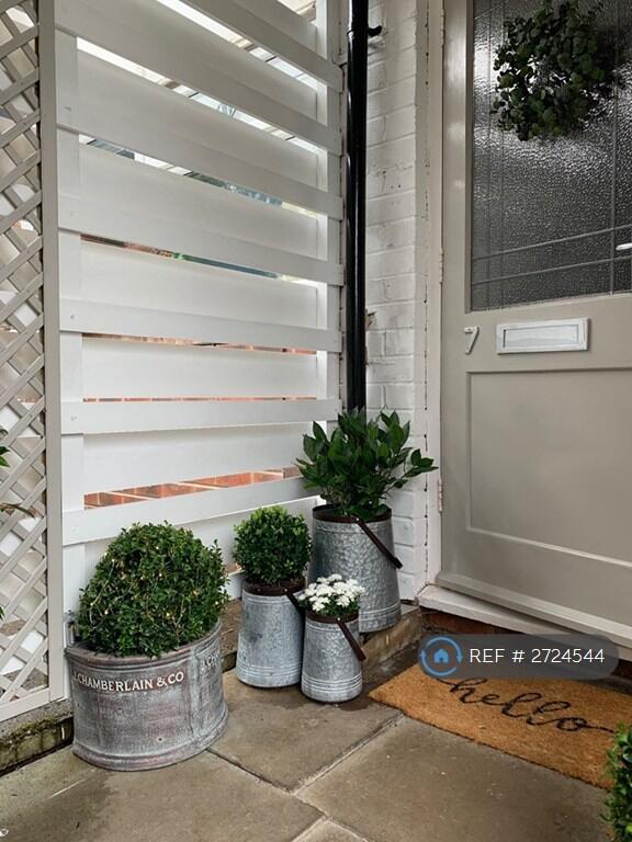 The Race, Handforth, Wilmslow, SK9